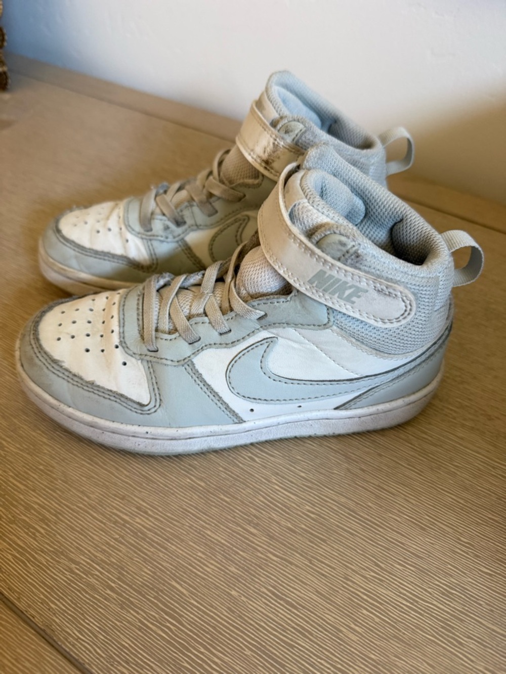 Nike Kids High-Top Sneakers in White and Light Grayish size 13